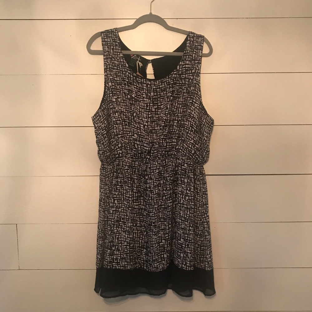 🎉5 for $25 sale 🎉Cute chiffon dress